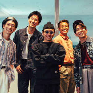【s**t kingz&PES:インタビュー】待望の新曲『えがお! feat. PES』は、PESとの化学反応から生まれた「“え”が“お”」溢れるハッピーソング。ただの“ダンス好き変人”ではない、観た人すべてに“『笑顔』を届ける変人”だった!