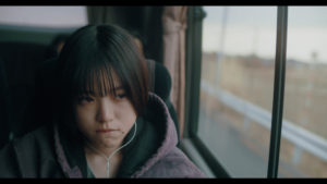 【中井友望】出演するMVあらたよ「交差点」が公開!儚げでセンチメンタルな表情に注目!