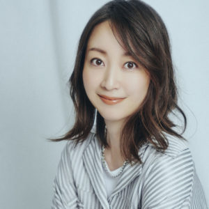 【黒川智花:インタビュー】初CA役で話題急騰の夏ドラマ「NICE FLIGHT!」が7/22に放送スタート。○○フェチ、飼いたいペットなど、プライベートは見た目とのギャップの連続です!