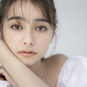 【嵐莉菜】＜Next Break Girls_02＞天使レベルのルックスを持つ「嵐莉菜」は、初出演＆初主演映画で新人賞を総ナメにした“天賦の演技力”の持ち主！