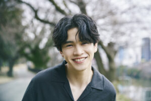 【鈴木康介:インタビュー】初主演ドラマ「ジャックフロスト」で、記憶喪失の恋人を想う「郁哉」役を好演! 仕草一つひとつに至るまで丁寧に紡いだ渾身作。