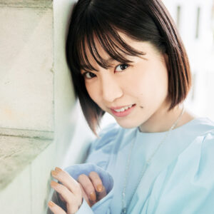 【中井友望:インタビュー】公開中の映画『ベイビーわるきゅーれ 2ベイビー』で異彩を放つ死体処理業者役を好演。魅惑的な素顔は役柄以上⁉に惹かれる存在です!