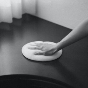 【個展】写真家・木村和平・写真展「石と桃」3/31(金)〜4/22(土)@飯田橋Roll