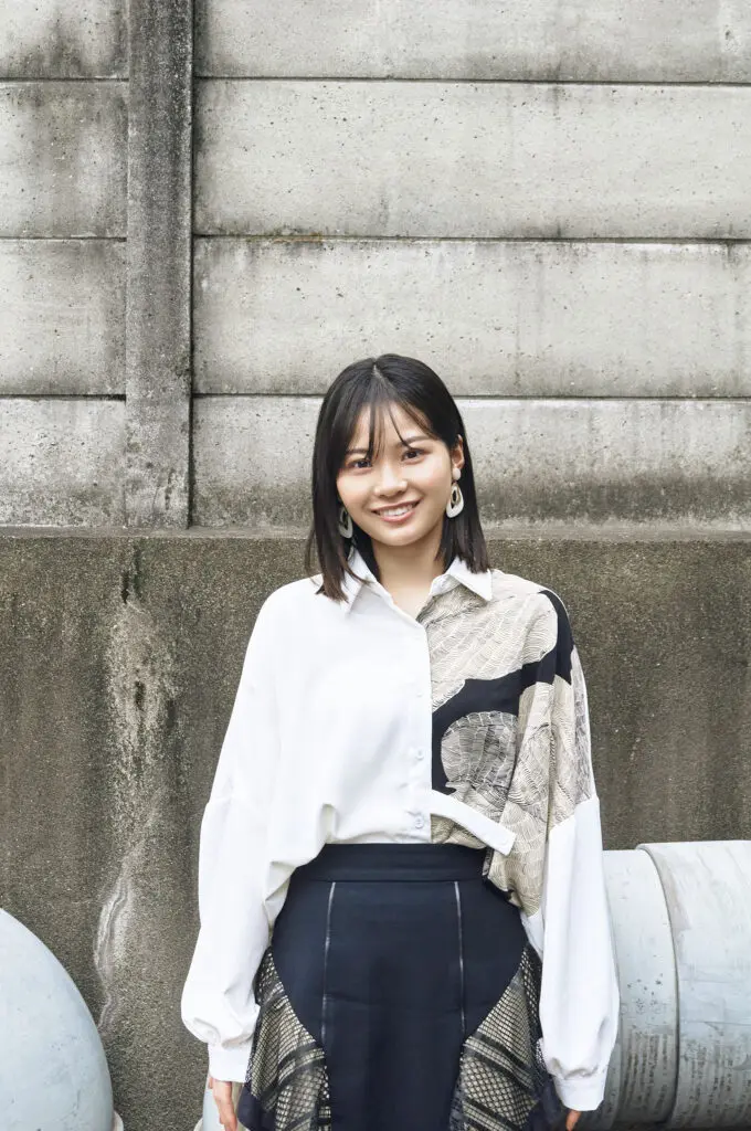 優等生　街撮り 新谷ゆづみ：インタビュー】4/14公開の映画『ぬいぐるみとしゃべる人はやさしい』に出演。話題作への出演を次々と果たす演技派女優の素顔は、10代らしからぬ、穏やかさと誠実さに満ちた癒し系 優等生！ | ビューティー・ファッション・カルチャーメディア「kukka」（クッカ）