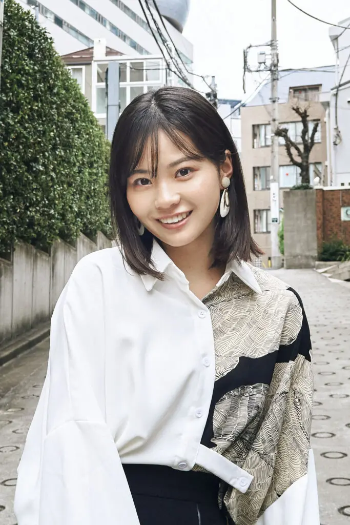 優等生　街撮り 新谷ゆづみ：インタビュー】4/14公開の映画『ぬいぐるみとしゃべる人はやさしい』に出演。話題作への出演を次々と果たす演技派女優の素顔は、10代らしからぬ、穏やかさと誠実さに満ちた癒し系 優等生！ | ビューティー・ファッション・カルチャーメディア「kukka」（クッカ）
