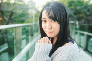【平澤宏々路:インタビュー】ドラマ「コタツがない家」でマンガ家志望の女子高生・原木田れいら役を熱演する16歳。キャリアでも珍しい陽気なイマドキ女子高生役は、現役生らしい新鮮さに溢れています!