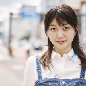 【堀春菜:インタビュー】6/29公開映画『スミコ22』で主演を務める堀春菜。若手映像制作ユニット「しどろもどリ」が手がけた本作で 、“ゆるりとした優しさ”を見事に演じています!