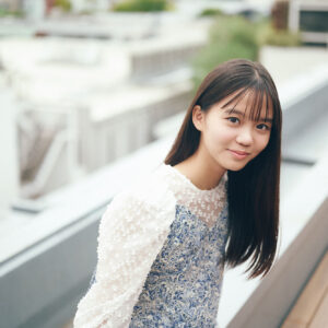 【大島美優:インタビュー】朝ドラ「おむすび」に出演する14歳。理想は、演じた役がいつまでも人々の心に残ること、と話す知的な彼女こそ、ネクストブレイクガールです!