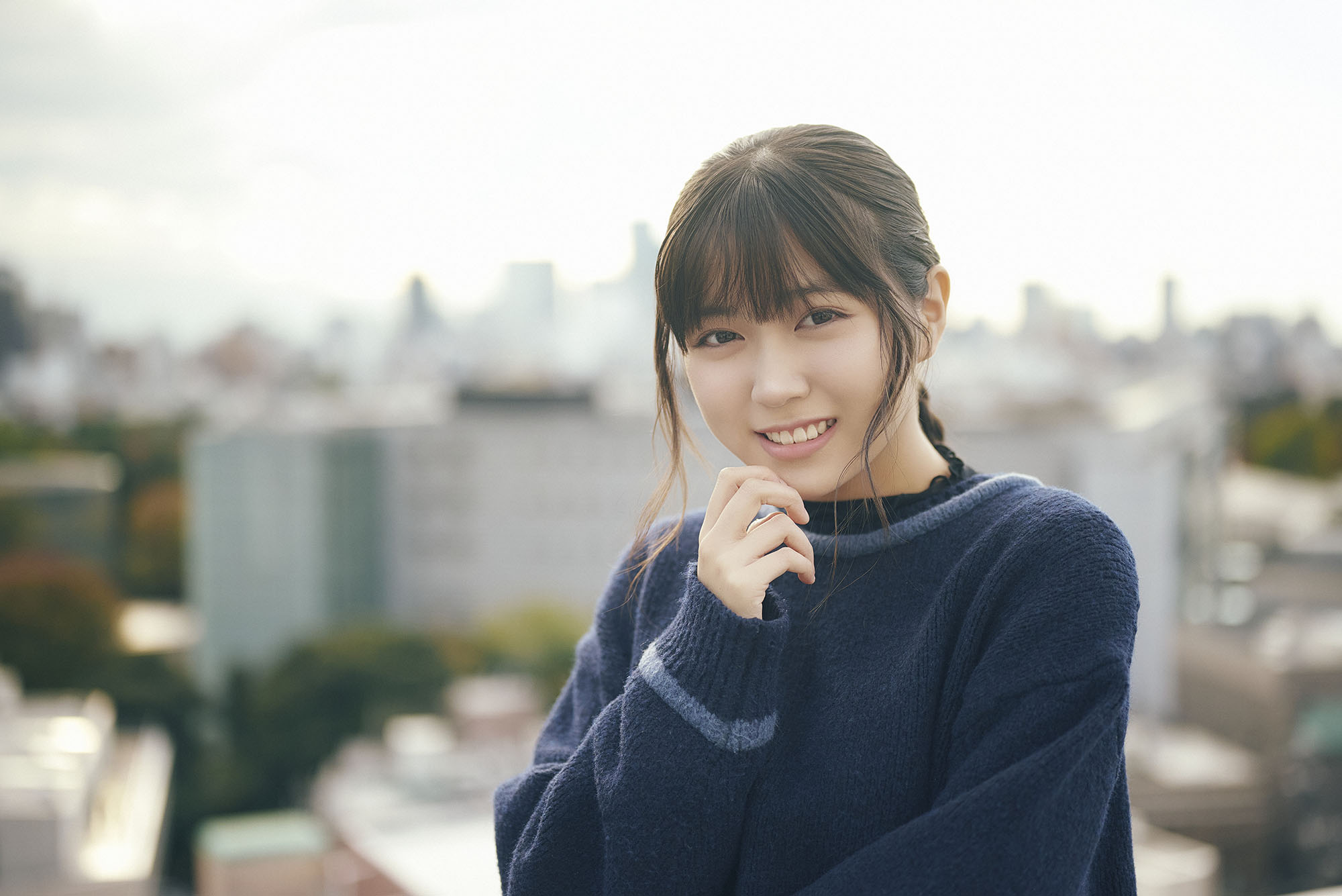 【平澤宏々路：インタビュー】放送中のドラマ「高杉さん家のおべんとう」でヒロイン役を演じる平澤宏々路。12/13（金）公開の映画「ふしぎ駄菓子屋 銭天堂」では、美大を目指す女子高生役で、天海祐希、大橋和也らとも共演する、話題作に欠かせない17歳！