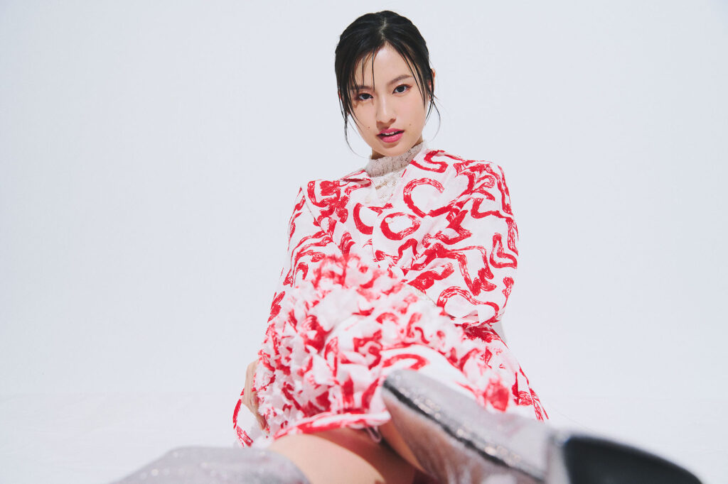 【恒松祐里：インタビュー】6/13公開映画『きさらぎ駅 Re：』で行方不明の大学生「堤 春奈」役を好演。本田望結演じる「宮崎明日香」とのバディ結成で、前作を超える衝撃の展開に！