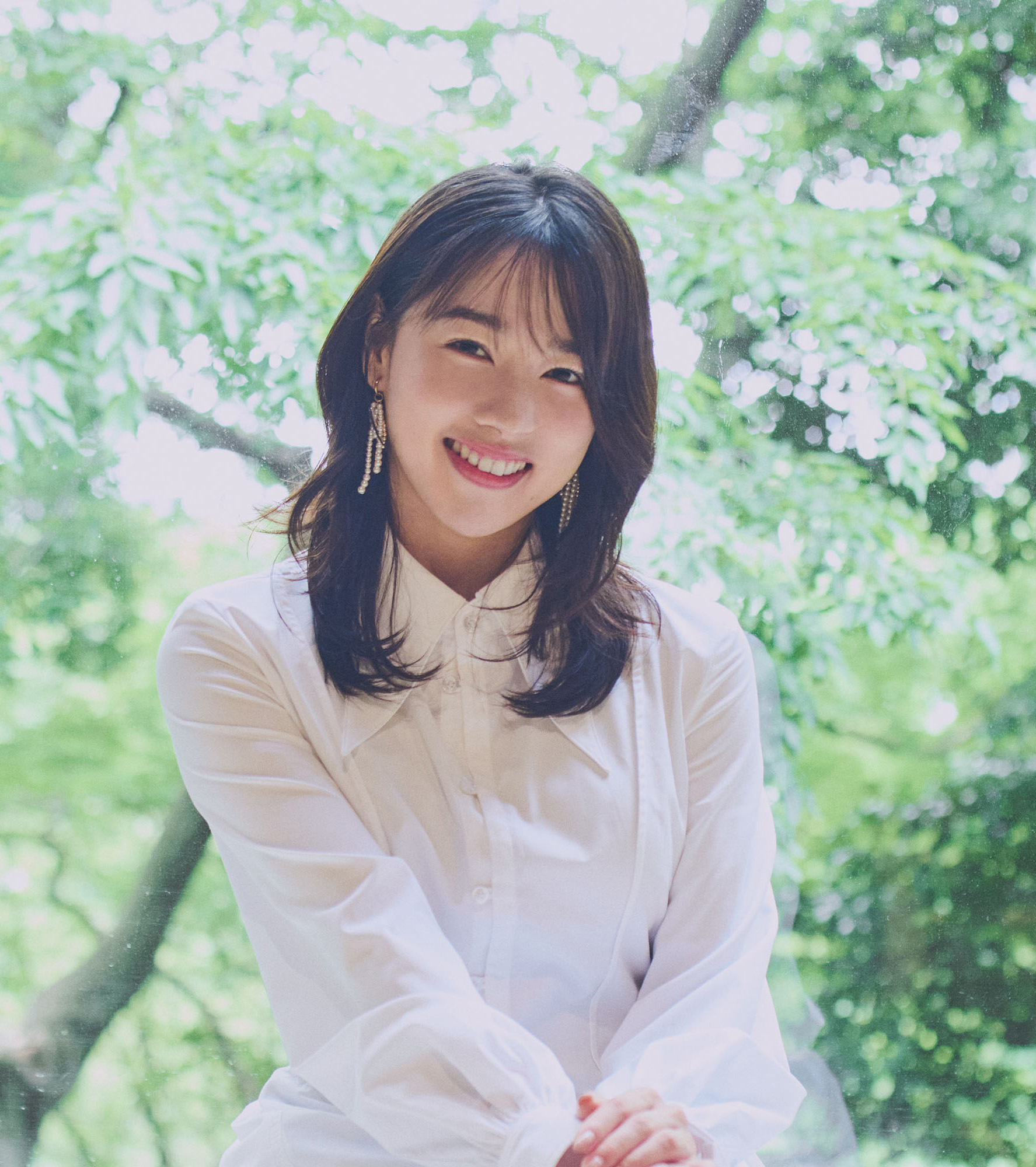 【桜井日奈子：インタビュー】主演映画『死神バーバー』が6/26（金）から全国公開。「死生観が変わるかも!?」と評する死神と主人公「美帆」との出会い。人生最後の日々を愛おしく、関わるすべての人に向けた優しさを問いかける作品です。