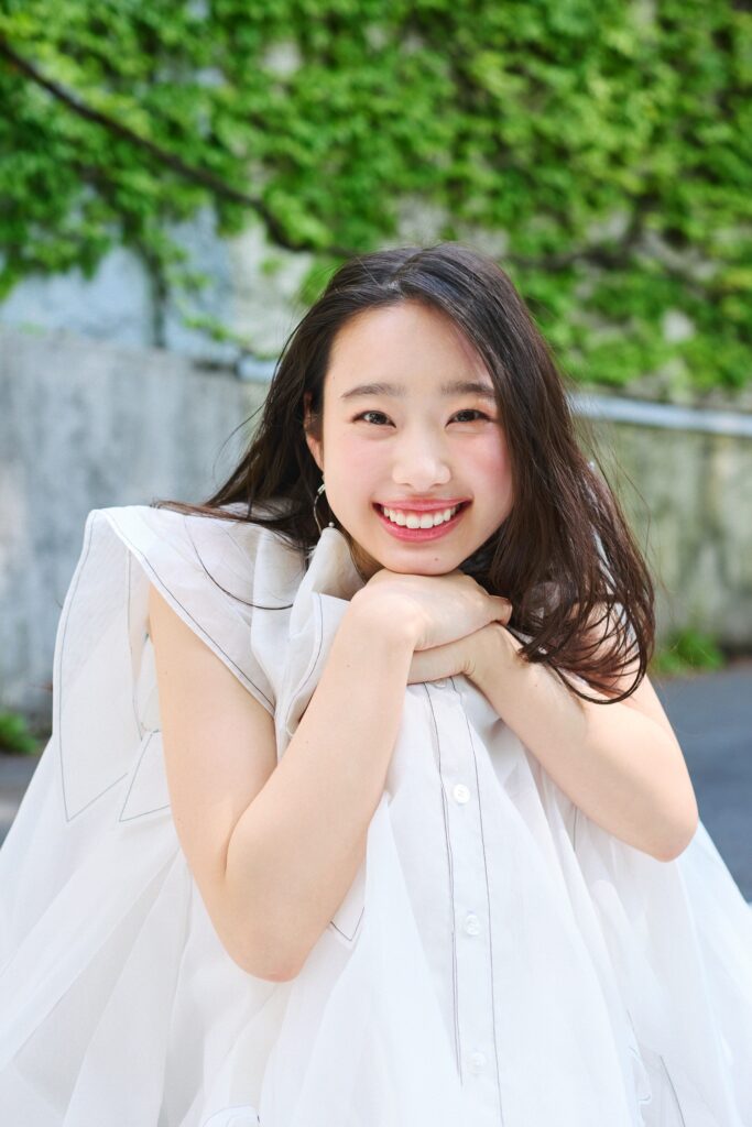 【倉沢杏菜：インタビュー】大河ドラマ『豊臣兄弟！』の「あさひ」役で千軍万馬の俳優陣と堂々と渡り合う倉沢杏菜21歳。「あさひ」を彷彿させる多幸感で、周りへ笑顔を連鎖させる注目俳優です！